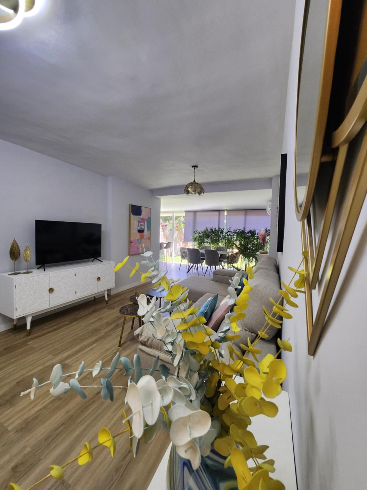 Ansa Beach Apartment - Cabopino, Marbella - Garden Level Экстерьер фото